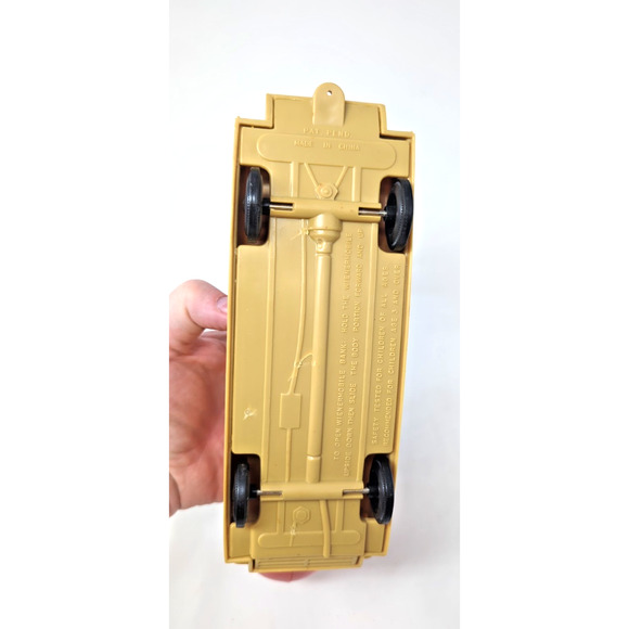 Oscar Meyer Weiner Mobile 1990s Vintage Car Advertising Coin Piggy Bank 10-inch - Picture 4 of 5